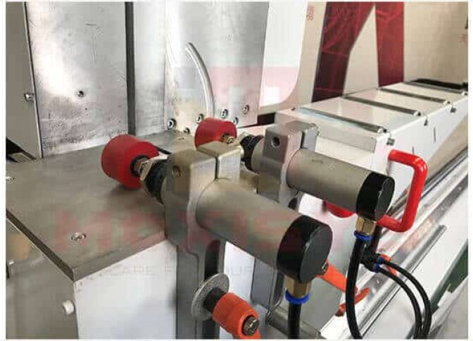 Double Head Saw 450 Details 3