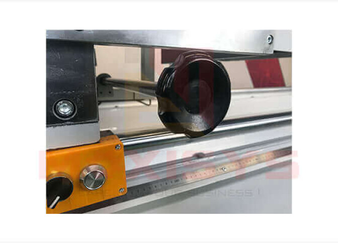 Program Control Double Head Precision Saw Details 3