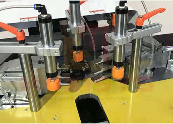 Single Head Corner Crimping Machine 140Z Details 3