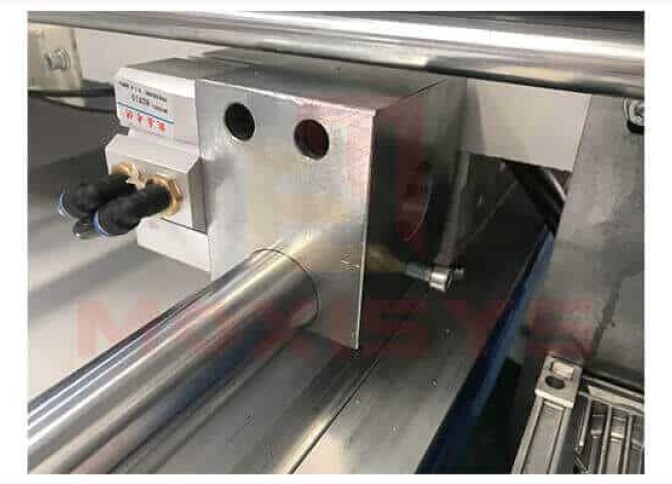 Program Control Double Head Precision Saw Details 2