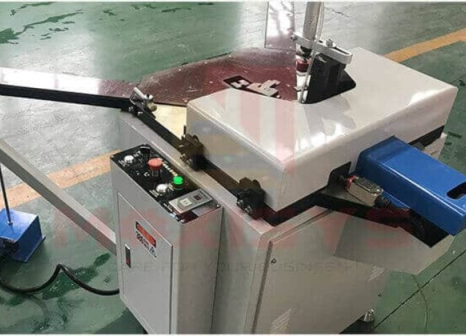 Single Head Corner Crimping Machine 120B Details 2